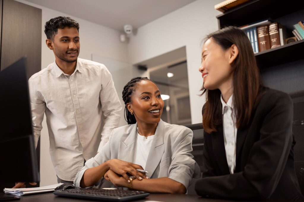 Oportunidades, prestaciones y beneficios para los jóvenes